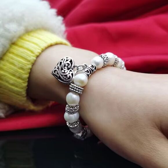 Zinc Alloy Freshwater Pearl Antique Fish Bracelet with elastic cord."siz… - Picture 3 of 16